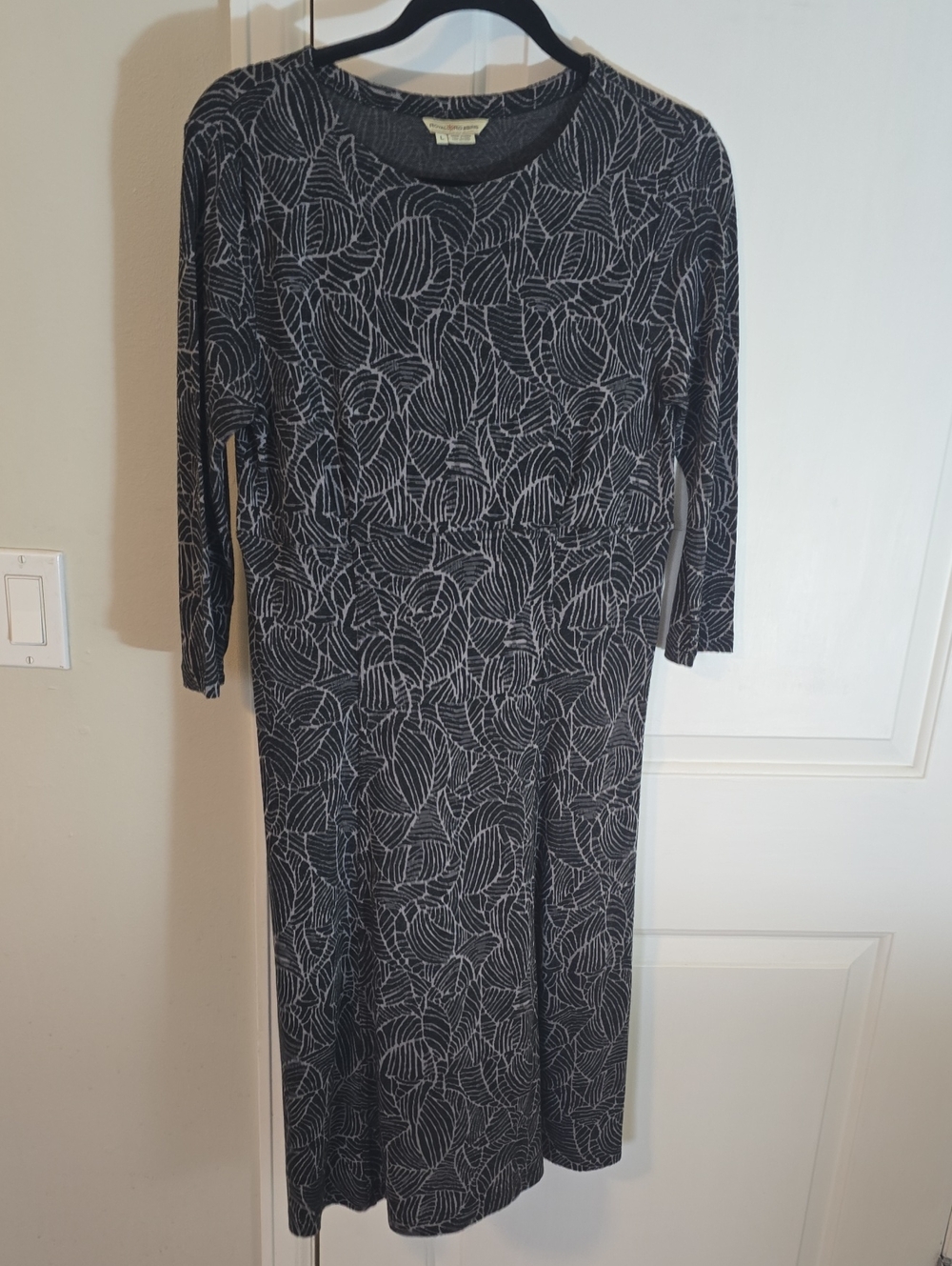 Royal Robbins Black Dress with White Leaf Pattern